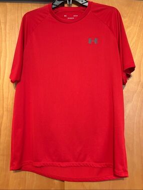 Under Armour Men’s Red Short-Sleeve Athletic Tee